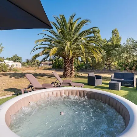 アパート Beach Villa 300Mt From The Sea Ac Bbq Jacuzzi